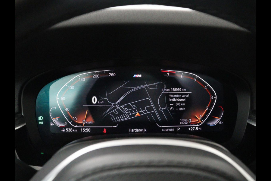 BMW 5 Serie Touring 520i Business Edition Plus | Panoramadak | Leder | Elektrische stoelen | Stoelverwarming | Carplay | Cruise control | Climate control | Trekhaak