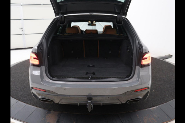 BMW 5 Serie Touring 520i Business Edition Plus | Panoramadak | Leder | Elektrische stoelen | Stoelverwarming | Carplay | Cruise control | Climate control | Trekhaak