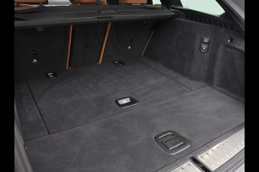 BMW 5 Serie Touring 520i Business Edition Plus | Panoramadak | Leder | Elektrische stoelen | Stoelverwarming | Carplay | Cruise control | Climate control | Trekhaak