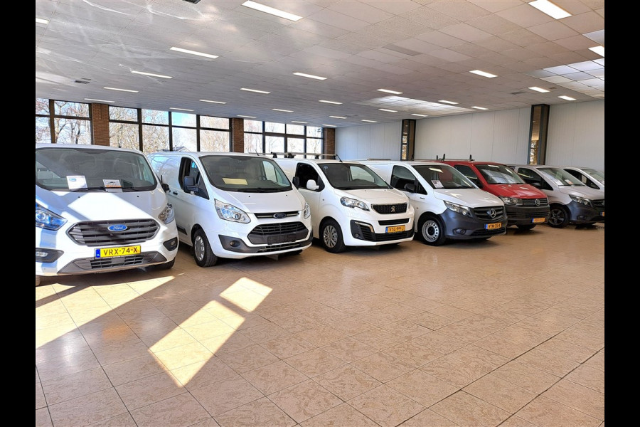 Opel Vivaro-e /Zafira-e L2 Innovation 50 kWh Links & Rechts schuifdeur Privacy glass Climate control Cruise control Navigatie systeem