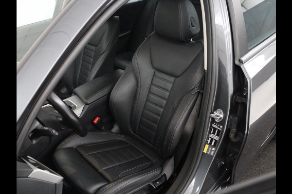 BMW 3 Serie Touring 320e Business Edition Plus | SOH 90% | Leder | Stoelverwarming | Carplay | Cruise control | Climate control | Elektrische achterklep | Park assist | PHEV