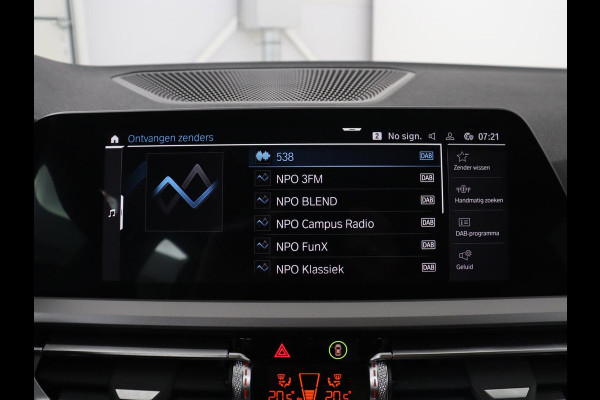 BMW 3 Serie Touring 320e Business Edition Plus | SOH 90% | Leder | Stoelverwarming | Carplay | Cruise control | Climate control | Elektrische achterklep | Park assist | PHEV