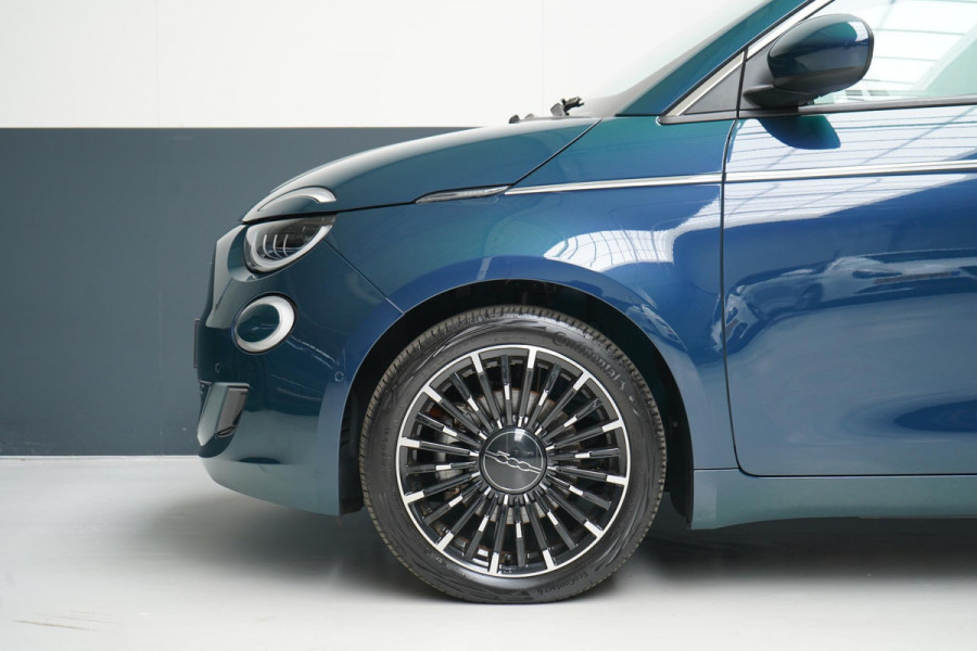 Fiat 500C La Prima 42 kWh | SoH 96,8% | Leder | Lm velgen | Navigatie | Carplay | Stoelverwarming