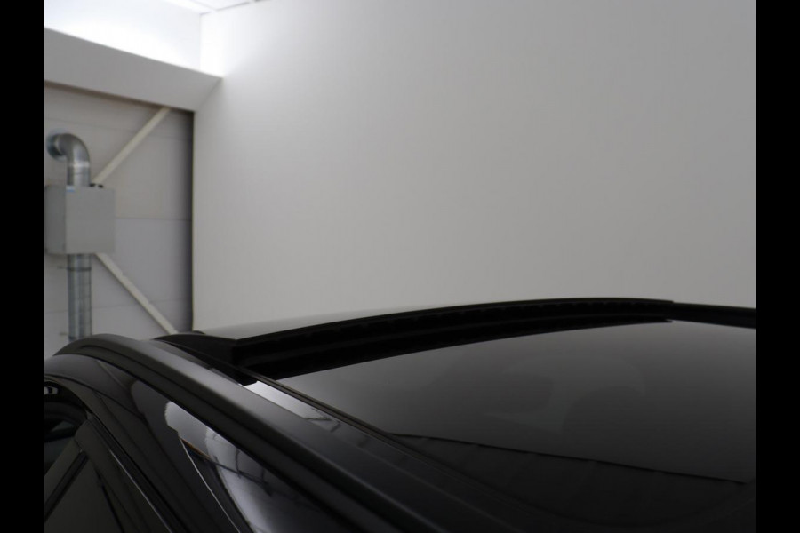 BMW 5 Serie Touring 530e Business Edition Plus | SOH 90% | Panoramadak | Harman/Kardon | Leder | Stoel & stuurverwarming | Achterbank verwarming | Adaptive cruise | Camera | Carplay | Trekhaak |