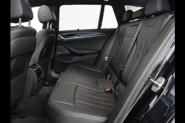 BMW 5 Serie Touring 530e Business Edition Plus | SOH 90% | Panoramadak | Harman/Kardon | Leder | Stoel & stuurverwarming | Achterbank verwarming | Adaptive cruise | Camera | Carplay | Trekhaak |