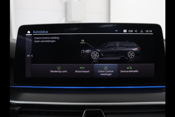 BMW 5 Serie Touring 530e Business Edition Plus | SOH 90% | Panoramadak | Harman/Kardon | Leder | Stoel & stuurverwarming | Achterbank verwarming | Adaptive cruise | Camera | Carplay | Trekhaak |