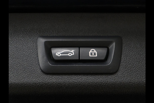 BMW 5 Serie Touring 530e Business Edition Plus | SOH 90% | Panoramadak | Harman/Kardon | Leder | Stoel & stuurverwarming | Achterbank verwarming | Adaptive cruise | Camera | Carplay | Trekhaak |