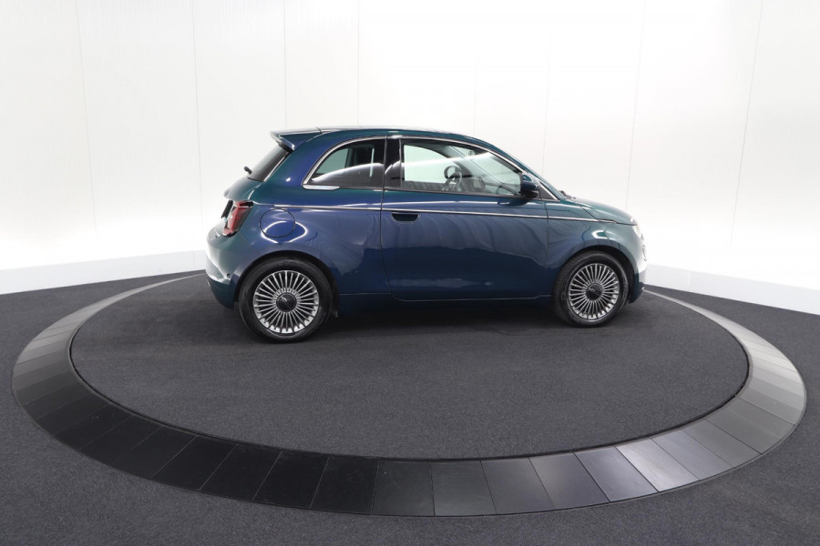 Fiat 500 Icon 42 kWh | SOH 96% | Convenience Pack | Camera | Dodehoekdetectie | Stoelverwarming