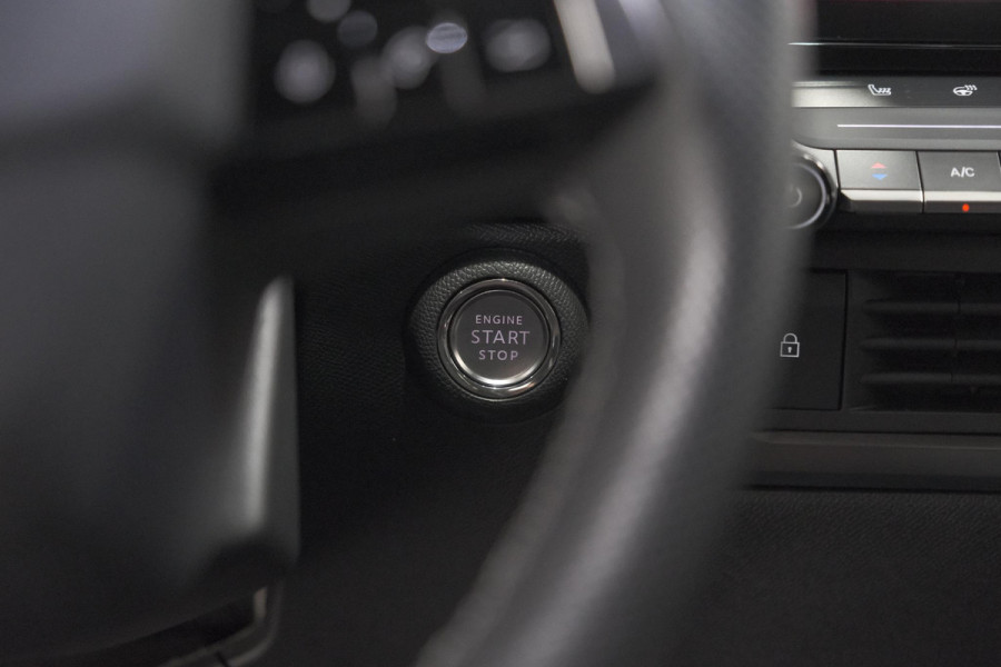 Opel Astra 1.6 Plug-in Hybrid GS Line | Head-up display | Dodehoekdetectie | Adaptieve Cruise control | AGR Stoelen