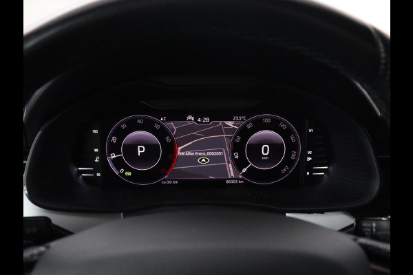 Škoda Kamiq 1.0 TSI Sport Business | Sport stoelen | Stoelverwarming | Virtueel dashboard | Carplay | Cruise control | Lane assist | Climate control | Trekhaak