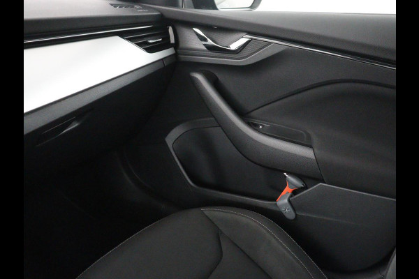 Škoda Kamiq 1.0 TSI Sport Business | Sport stoelen | Stoelverwarming | Virtueel dashboard | Carplay | Cruise control | Lane assist | Climate control | Trekhaak