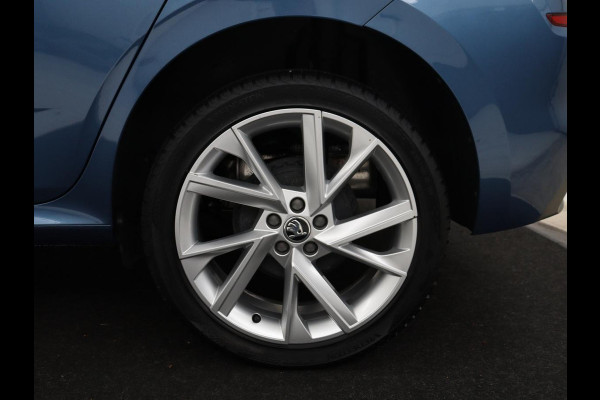 Škoda Kamiq 1.0 TSI Sport Business | Sport stoelen | Stoelverwarming | Virtueel dashboard | Carplay | Cruise control | Lane assist | Climate control | Trekhaak