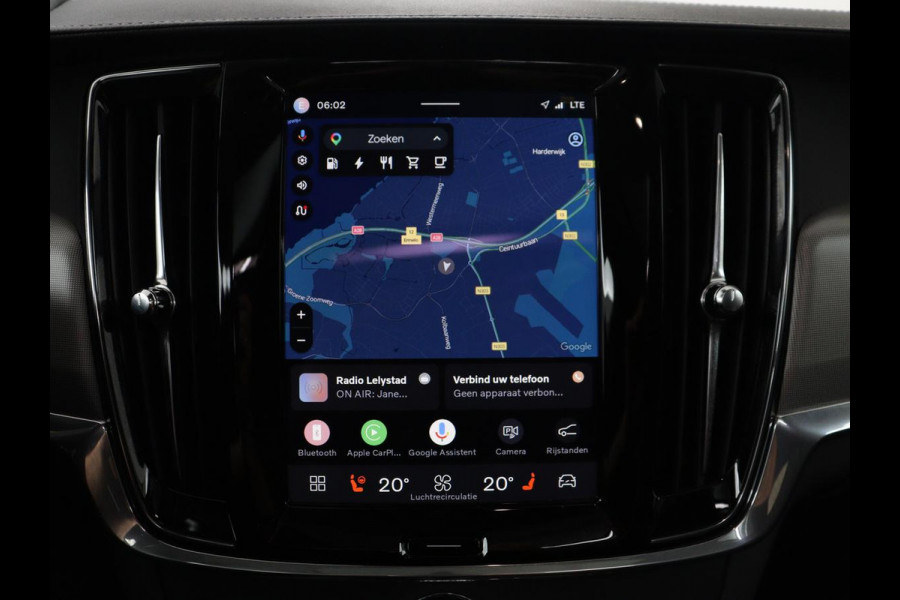 Volvo V90 2.0 T8 Plug-in hybrid AWD Plus Bright | SOH 97,1 | Panoramadak | Leder | Memory | Harman/Kardon | Stuur/stoel verwarming | Achterbank verwarming | Carplay | Cruise control | 360 Camera | Park assist | Trekhaak