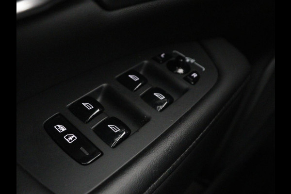 Volvo V90 2.0 T8 Plug-in hybrid AWD Plus Bright | SOH 97,1 | Panoramadak | Leder | Memory | Harman/Kardon | Stuur/stoel verwarming | Achterbank verwarming | Carplay | Cruise control | 360 Camera | Park assist | Trekhaak