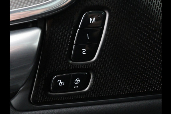 Volvo V90 2.0 T8 Plug-in hybrid AWD Plus Bright | SOH 97,1 | Panoramadak | Leder | Memory | Harman/Kardon | Stuur/stoel verwarming | Achterbank verwarming | Carplay | Cruise control | 360 Camera | Park assist | Trekhaak