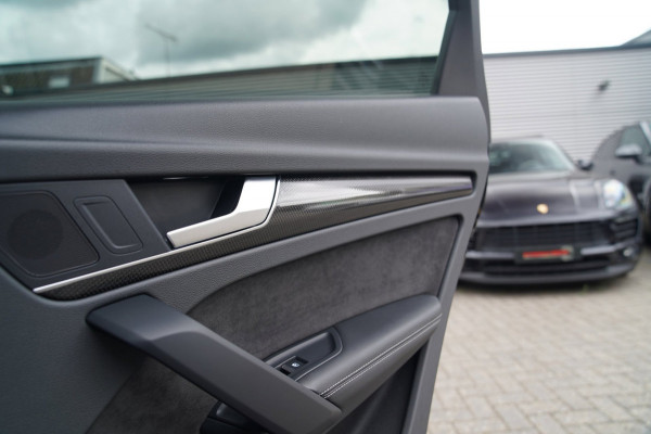 Audi SQ5 3.0 TFSI SQ5 quattro Pro Line Plus | Panorama | Trekhaak | Massage stoelen voor | Adaptieve Cruise | RS Zetels | RS Stuur