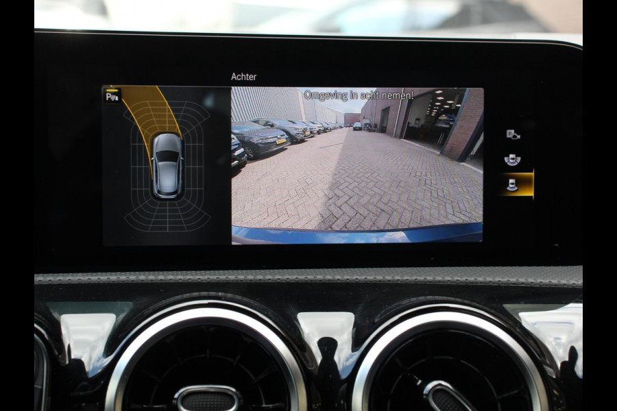 Mercedes-Benz A-Klasse 200 163pk DCT Progressive Navigatie Parkeersensoren Camera Cruise Control Stoelverwarming Ledverlichting Climate Control