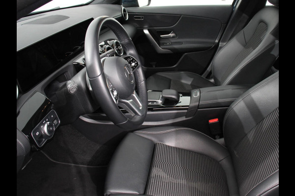 Mercedes-Benz A-Klasse 200 163pk DCT Progressive Navigatie Parkeersensoren Camera Cruise Control Stoelverwarming Ledverlichting Climate Control
