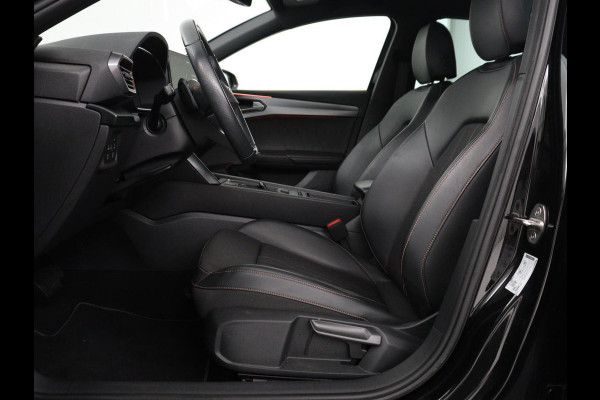 CUPRA Leon 1.5 eTSI Business Edition | Half leder | Stuur/stoel verwarming | Adaptive cruise | Lane assist | Carplay | Sfeerverlichting | Virtueel dashboard | Park assist | Climate control