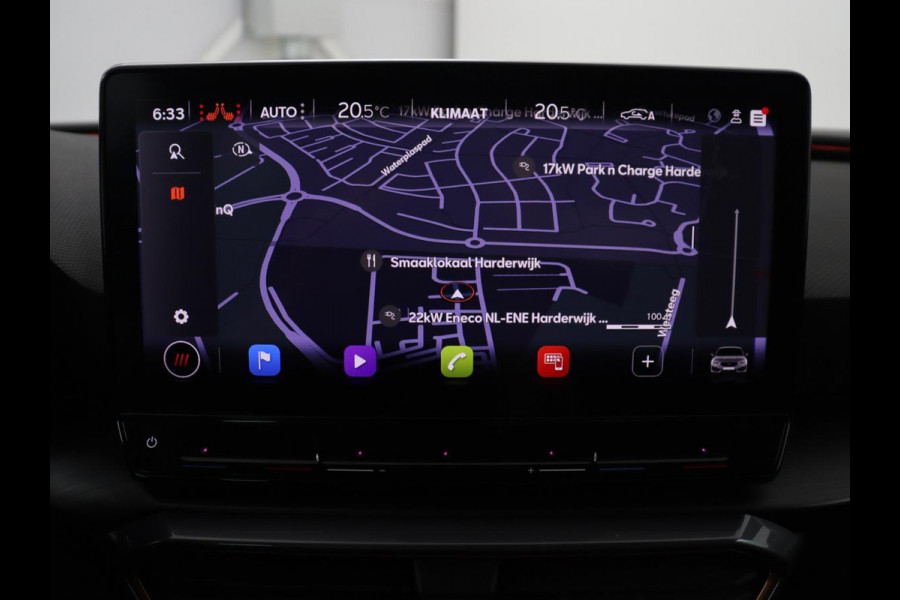 CUPRA Leon 1.5 eTSI Business Edition | Half leder | Stuur/stoel verwarming | Adaptive cruise | Lane assist | Carplay | Sfeerverlichting | Virtueel dashboard | Park assist | Climate control