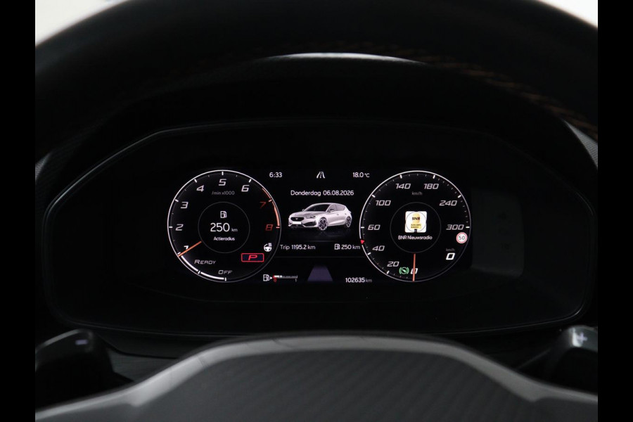 CUPRA Leon 1.5 eTSI Business Edition | Half leder | Stuur/stoel verwarming | Adaptive cruise | Lane assist | Carplay | Sfeerverlichting | Virtueel dashboard | Park assist | Climate control