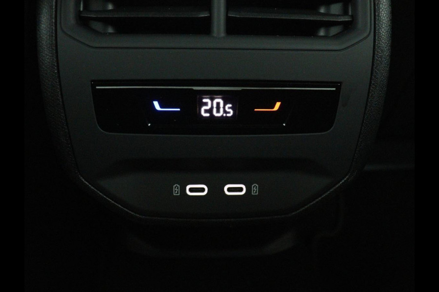 CUPRA Leon 1.5 eTSI Business Edition | Half leder | Stuur/stoel verwarming | Adaptive cruise | Lane assist | Carplay | Sfeerverlichting | Virtueel dashboard | Park assist | Climate control