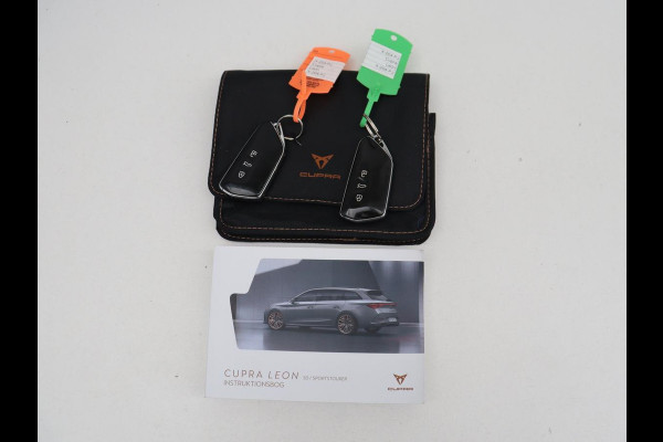 CUPRA Leon 1.5 eTSI Business Edition | Half leder | Stuur/stoel verwarming | Adaptive cruise | Lane assist | Carplay | Sfeerverlichting | Virtueel dashboard | Park assist | Climate control