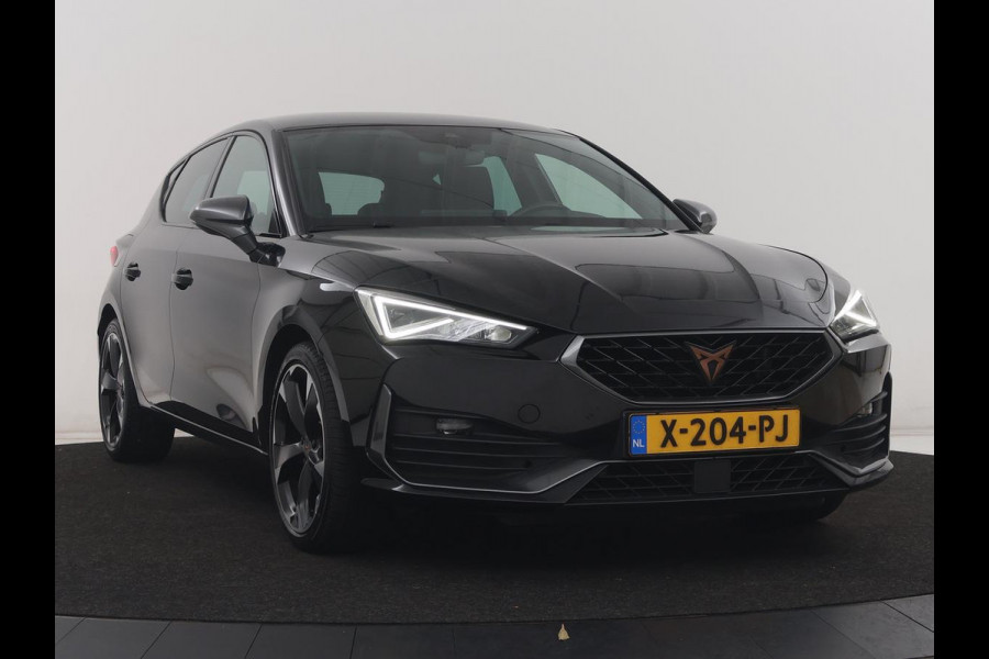 CUPRA Leon 1.5 eTSI Business Edition | Half leder | Stuur/stoel verwarming | Adaptive cruise | Lane assist | Carplay | Sfeerverlichting | Virtueel dashboard | Park assist | Climate control