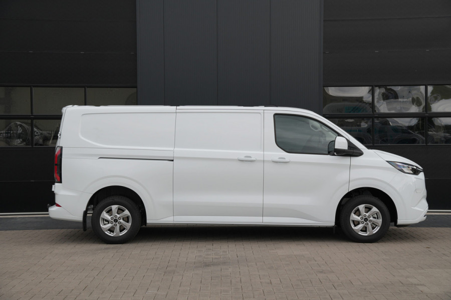 Ford E-Transit Custom 320 L2H1 Limited 71 kWh 218pk - 2x Schuifdeur - Trekhaak - Pro Power - Camera - Carplay - Rijklaar