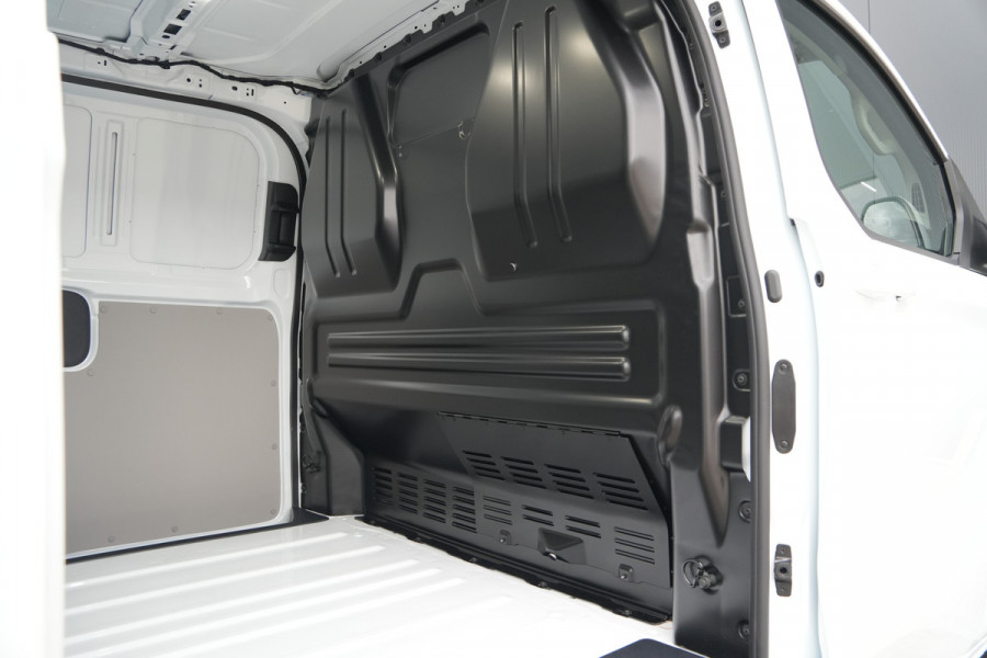 Ford E-Transit Custom 320 L2H1 Limited 71 kWh 218pk - 2x Schuifdeur - Trekhaak - Pro Power - Camera - Carplay - Rijklaar