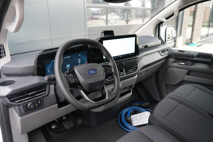 Ford E-Transit Custom 320 L2H1 Limited 71 kWh 218pk - 2x Schuifdeur - Trekhaak - Pro Power - Camera - Carplay - Rijklaar