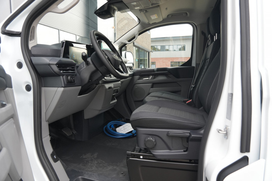 Ford E-Transit Custom 320 L2H1 Limited 71 kWh 218pk - 2x Schuifdeur - Trekhaak - Pro Power - Camera - Carplay - Rijklaar