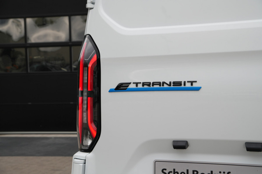 Ford E-Transit Custom 320 L2H1 Limited 71 kWh 218pk - 2x Schuifdeur - Trekhaak - Pro Power - Camera - Carplay - Rijklaar