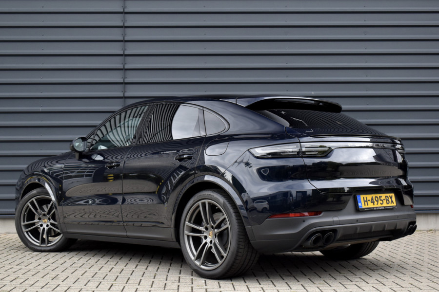 Porsche Cayenne Coupé 3.0 E-Hybrid 462pk Sport Chrono | Pano | 360 Camera | 21'' Wielen | Luchtvering | Stuurverwarming |  Stoel + Achterbankverwarming | LED Achterlichten donker |