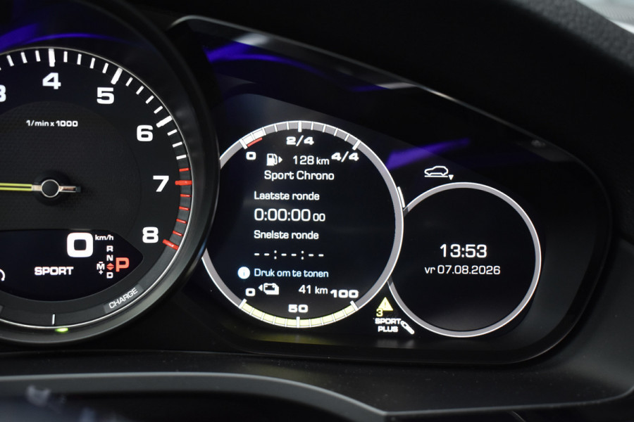 Porsche Cayenne Coupé 3.0 E-Hybrid 462pk Sport Chrono | Pano | 360 Camera | 21'' Wielen | Luchtvering | Stuurverwarming |  Stoel + Achterbankverwarming | LED Achterlichten donker |