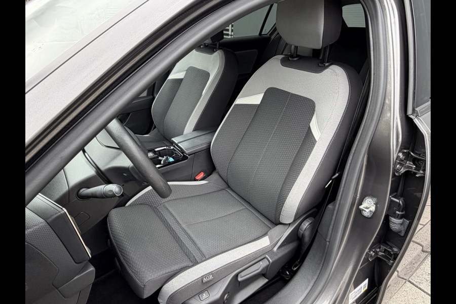 Opel Astra BWJ 2023 | 1.2T 131PK Bus. Edition | AGR | CLIMA | CAMERA | STOEL&STUUR VERW | NAVI | VIRTUAL COCKPIT | CARPLAY |