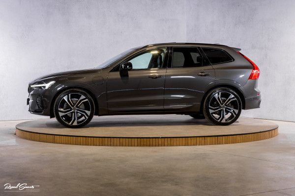 Volvo XC60 2.0 T8 Plug-in hybrid AWD R-Design | Luchtvering | Zwenkbare trekhaak | Panorama dak | Memory | Harman Kardon |