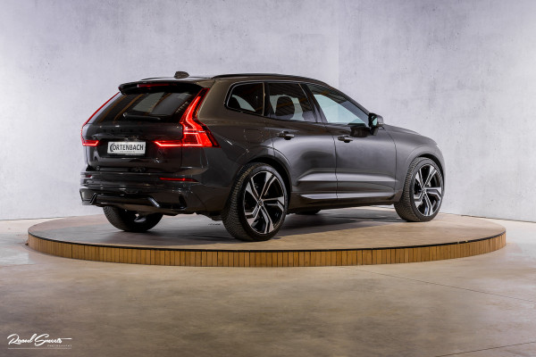 Volvo XC60 2.0 T8 Plug-in hybrid AWD R-Design | Luchtvering | Zwenkbare trekhaak | Panorama dak | Memory | Harman Kardon |