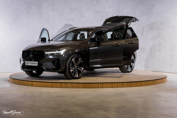 Volvo XC60 2.0 T8 Plug-in hybrid AWD R-Design | Luchtvering | Zwenkbare trekhaak | Panorama dak | Memory | Harman Kardon |