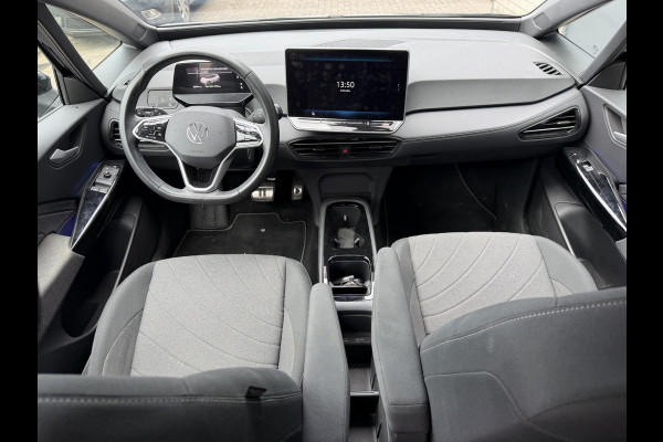 Volkswagen ID.3 Pure 52 kWh 18"/Adaptieve Cruise/Apple Carplay & Android Auto/DAB/Navigatie/Sfeerverlichting/Camera/Stuur + stoelverwarming