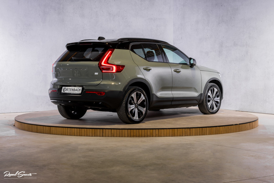 Volvo XC40 Recharge Ultimate 70 kWh | Panorama dak | Adaptieve cruise | Memory | Blis | Harman Kardon |