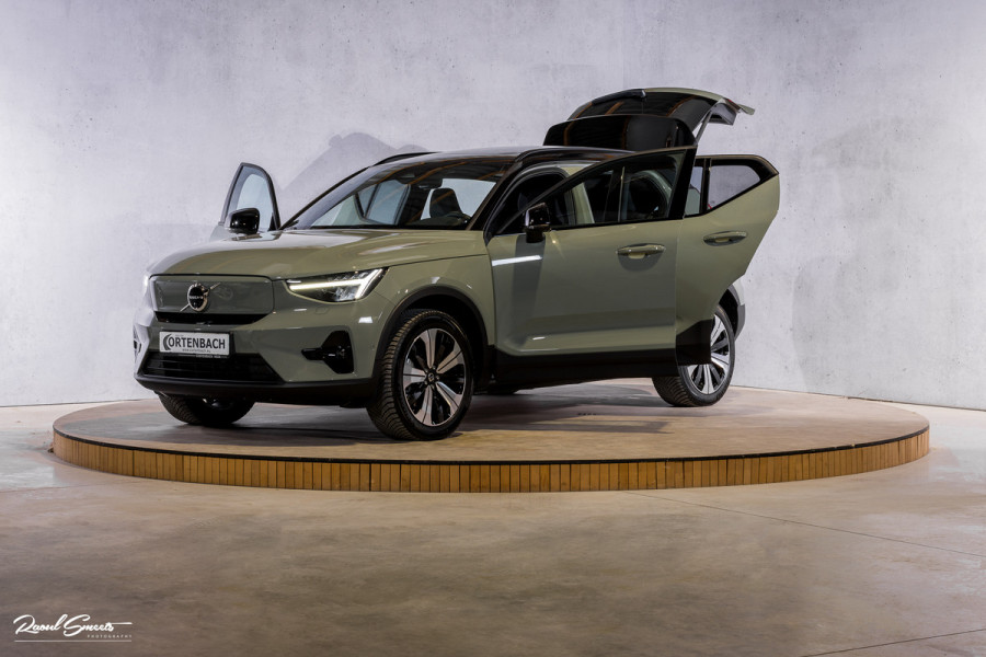 Volvo XC40 Recharge Ultimate 70 kWh | Panorama dak | Adaptieve cruise | Memory | Blis | Harman Kardon |