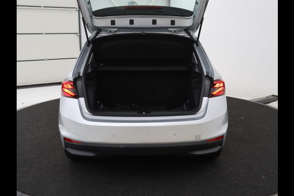 Škoda Fabia 1.0 TSI Business Edition | Cruise control | Park assist | Lane assist | Navigatie | DAB | Bluetooth | Airco
