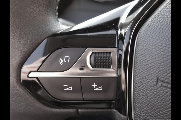 Peugeot 2008 1.2 PureTech 101pk Active Pack Navigatie Apple Carplay/Android Auto Parkeersensoren achter Cruise Control Ledverlichting Climate Control