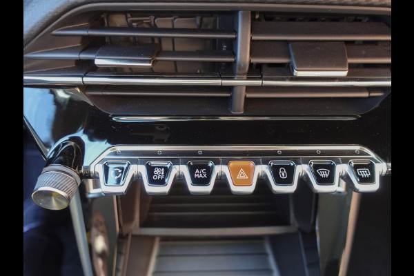 Peugeot 2008 1.2 PureTech 101pk Active Pack Navigatie Apple Carplay/Android Auto Parkeersensoren achter Cruise Control Ledverlichting Climate Control