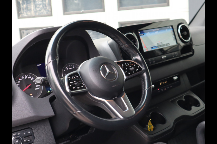 Mercedes-Benz Sprinter 319 CDI 3.0 V6 Automaat Euro 6 - L2H2 - A tot Z Dealer onderhouden - LED - Trekhaak
