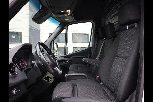 Mercedes-Benz Sprinter 319 CDI 3.0 V6 Automaat Euro 6 - L2H2 - A tot Z Dealer onderhouden - LED - Trekhaak