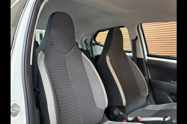 Toyota Aygo 1.0 VVT-i x automaat | Apple Carplay & Android Auto | Camera | Bluetooth | 15 Inch