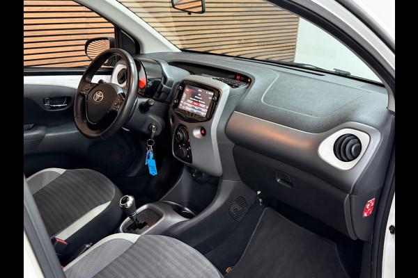 Toyota Aygo 1.0 VVT-i x automaat | Apple Carplay & Android Auto | Camera | Bluetooth | 15 Inch