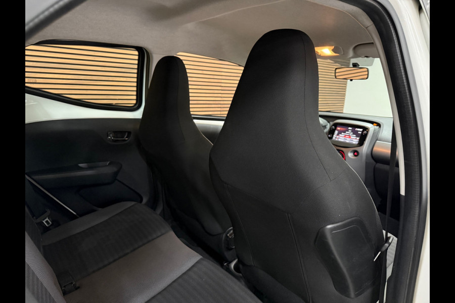Toyota Aygo 1.0 VVT-i x automaat | Apple Carplay & Android Auto | Camera | Bluetooth | 15 Inch